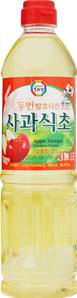 **** WANG Apple Vinegar in PET Bottle